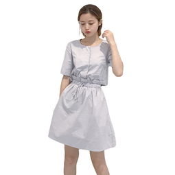 轉角1號 簡約韓風，定義夏日清新——純色A字連衣裙穿搭指南