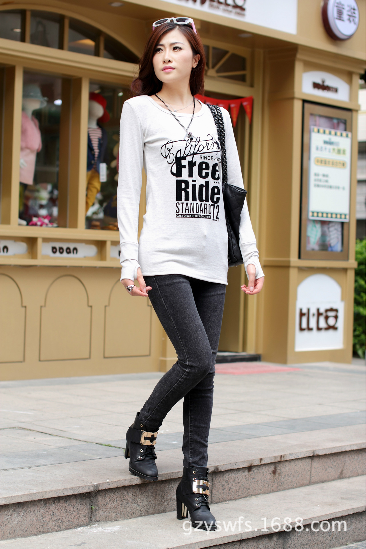 秋冬新潮韓風，雅夢長袖T恤——修身打底，時尚與溫暖兼得